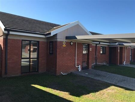 2 Bedroom Townhouse in Lorraine