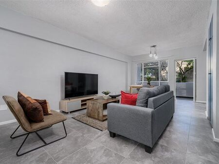 1 Bedroom Apartment in St Georges Park