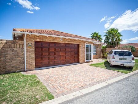 3 Bedroom Townhouse in Summerstrand