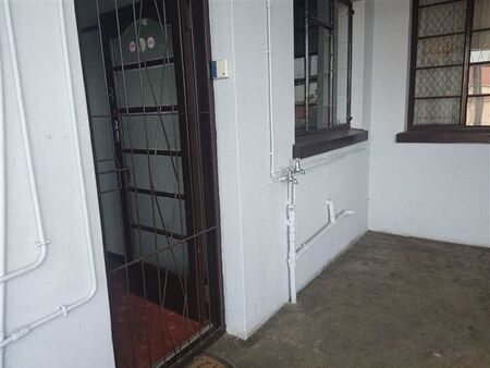 2 Bedroom Apartment in Uitenhage Central