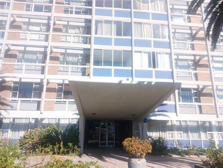 2 Bedroom Flat in St Georges Park