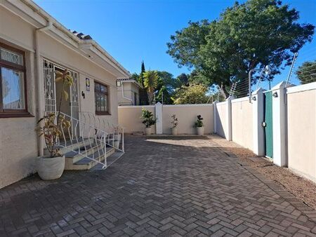 3 Bedroom House in Newton Park
