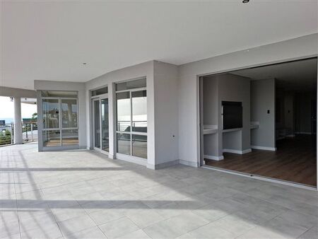 4 Bedroom Apartment in Brookes Hill