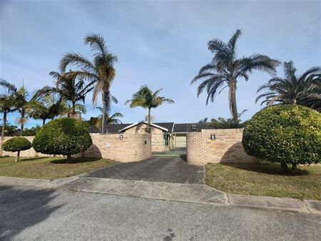 3 Bedroom House in Brymore