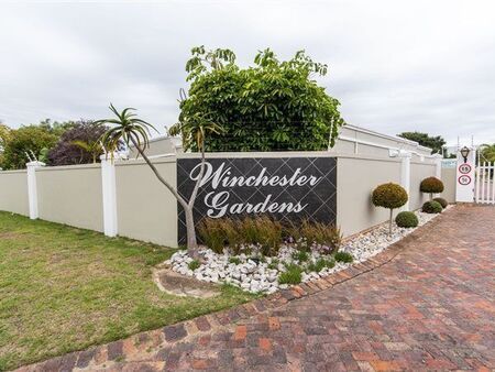 3 Bedroom Townhouse in Summerstrand