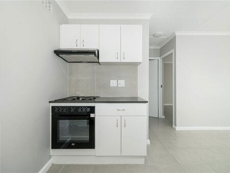 3 Bedroom Apartment in Fairview