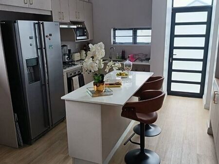 2 Bedroom House in Port Elizabeth Central