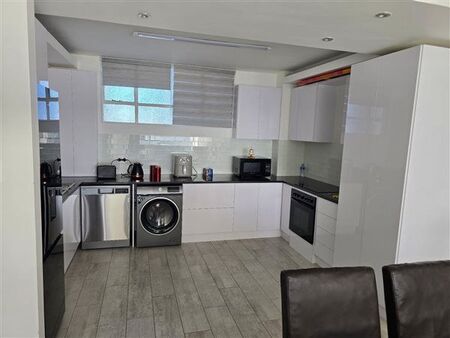 2 Bedroom Apartment in Summerstrand