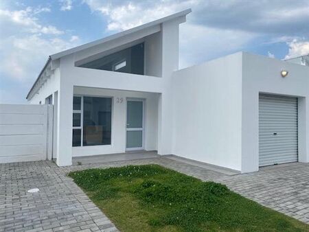 3 Bedroom Townhouse in Fairview