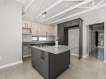 3 Bedroom House in Mount Pleasant