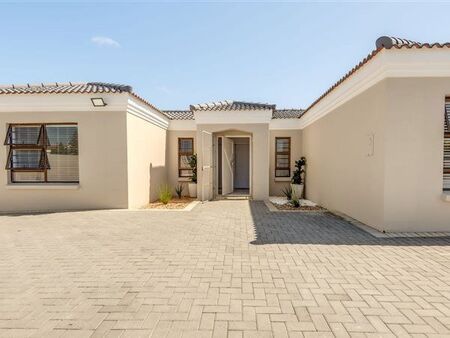 4 Bedroom House in Summerstrand