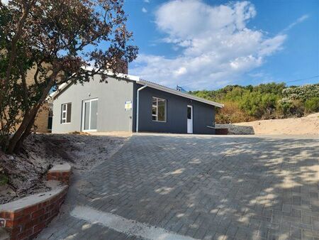 2 Bedroom House in Paradise Beach