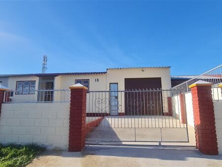 2 Bedroom House in West End