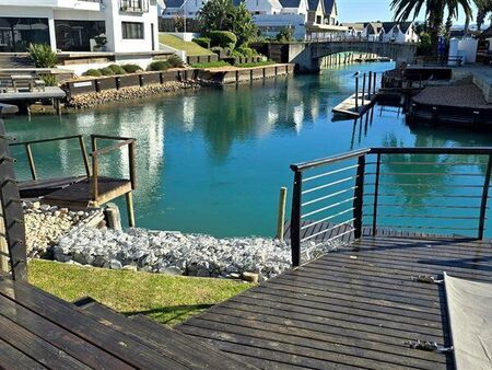 6 Bedroom House in St Francis Bay