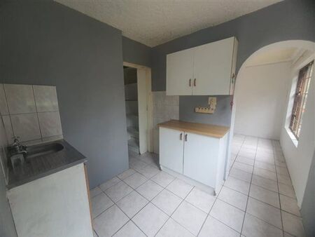 1 Bedroom Flat in Dorchester Heights