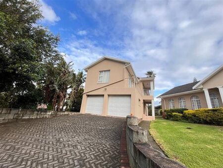 4 Bedroom House in Beacon Bay