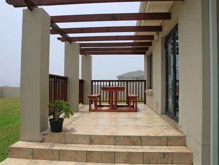 2 Bedroom House in Kidds Beach