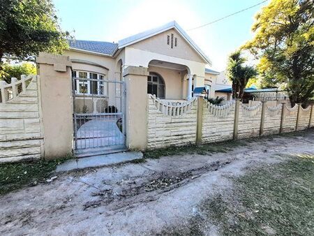 4 Bedroom House in Berea