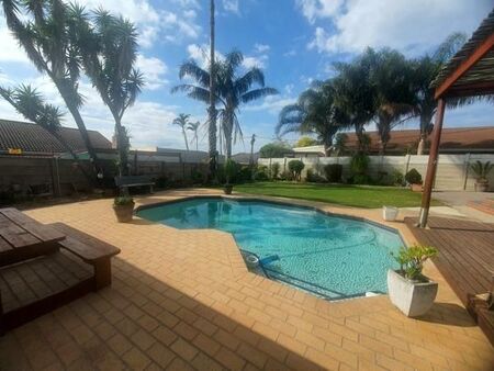 Studio apartment in Cambridge West