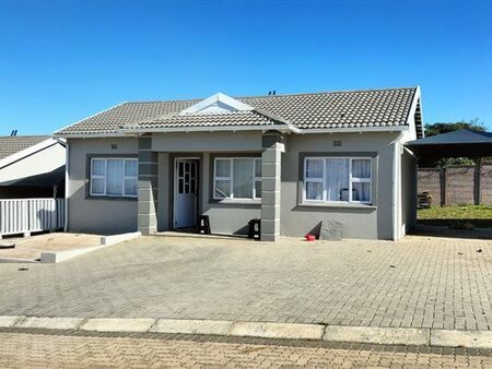 3 Bedroom Townhouse in Gonubie