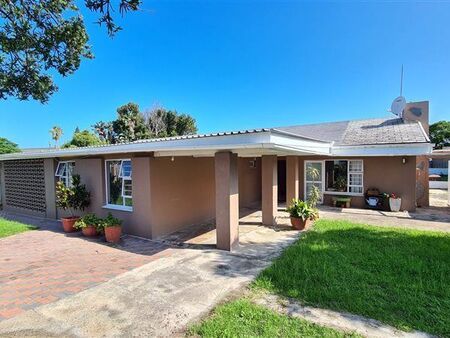 4 Bedroom House in Beacon Bay