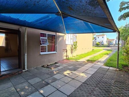 1 Bedroom Apartment in Beacon Bay