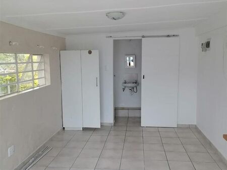 1 Bedroom Apartment in Beacon Bay