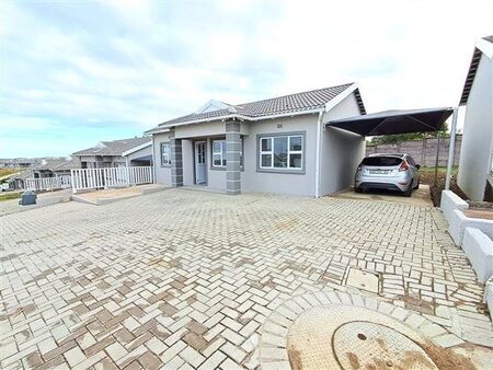 3 Bedroom Simplex in Gonubie