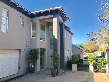 5 Bedroom House in Ashlea Gardens