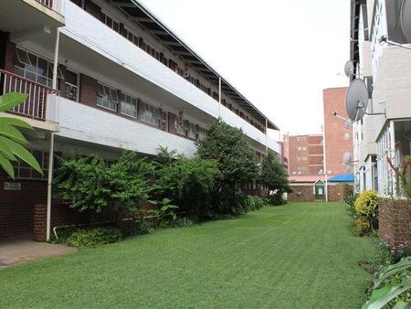 1.5 Bedroom Apartment in Sunnyside