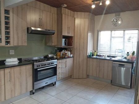 3 Bedroom House in Parktown Estate