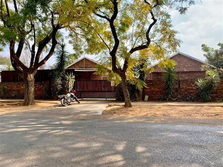 2 Bedroom House in Pretoria North