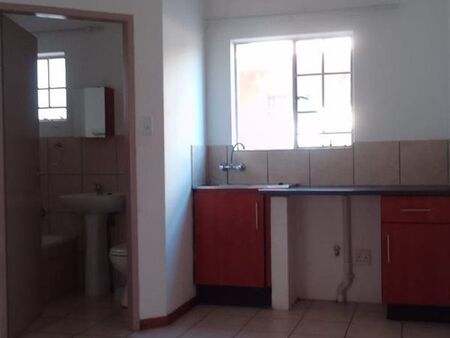 0.5 Bedroom Flat in Mayville