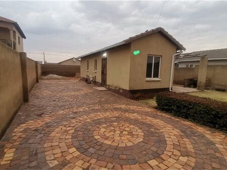 3 Bedroom House in Protea Glen