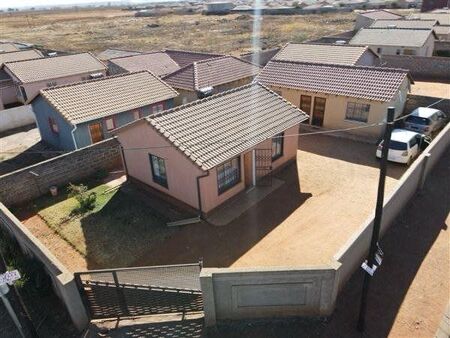 2 Bedroom House in Protea Glen