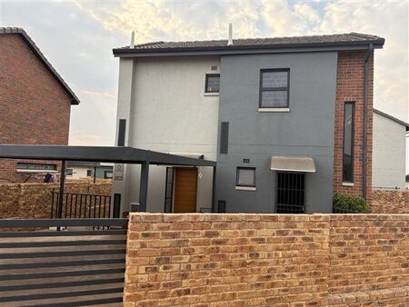 3 Bedroom House in Randpark Ridge