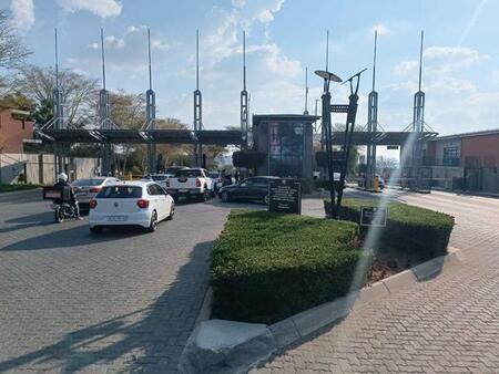 2 Bedroom Apartment in North Riding AH