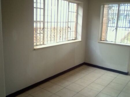 1 Bedroom Apartment in Rosettenville
