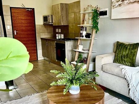 2 Bedroom Apartment in Robertsham