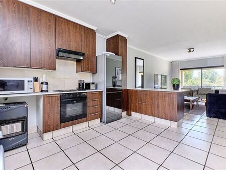 2 Bedroom Apartment in Fourways