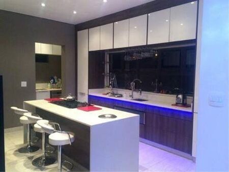5 Bedroom House in Sandringham