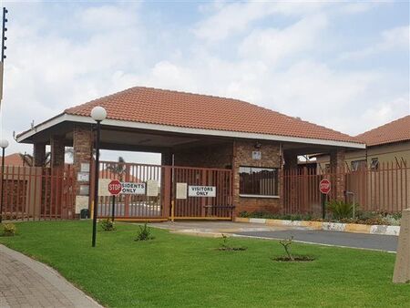 2 Bedroom Townhouse in Birchleigh
