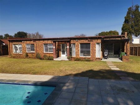 3 Bedroom House in Sunward Park