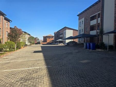 2 Bedroom Apartment in Rooihuiskraal North