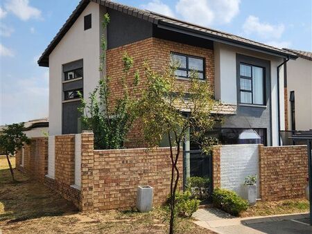3 Bedroom Townhouse in Amberfield