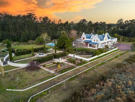 6 Bedroom House in The Crags