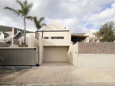 2 Bedroom House in Plattekloof
