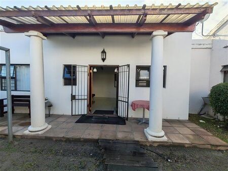 1 Bedroom Townhouse in Grassy Park