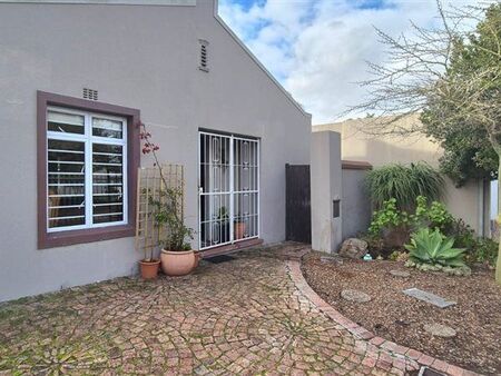 2 Bedroom House in Plattekloof Glen