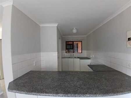 2 Bedroom Apartment in Vredekloof East